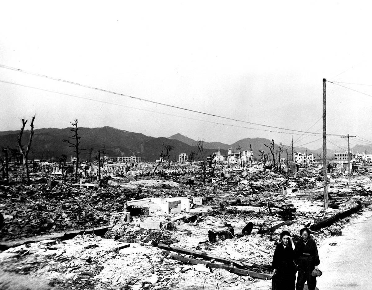 Desolation and dilapidated structures in Hiroshima following the atomic bombing, 1945