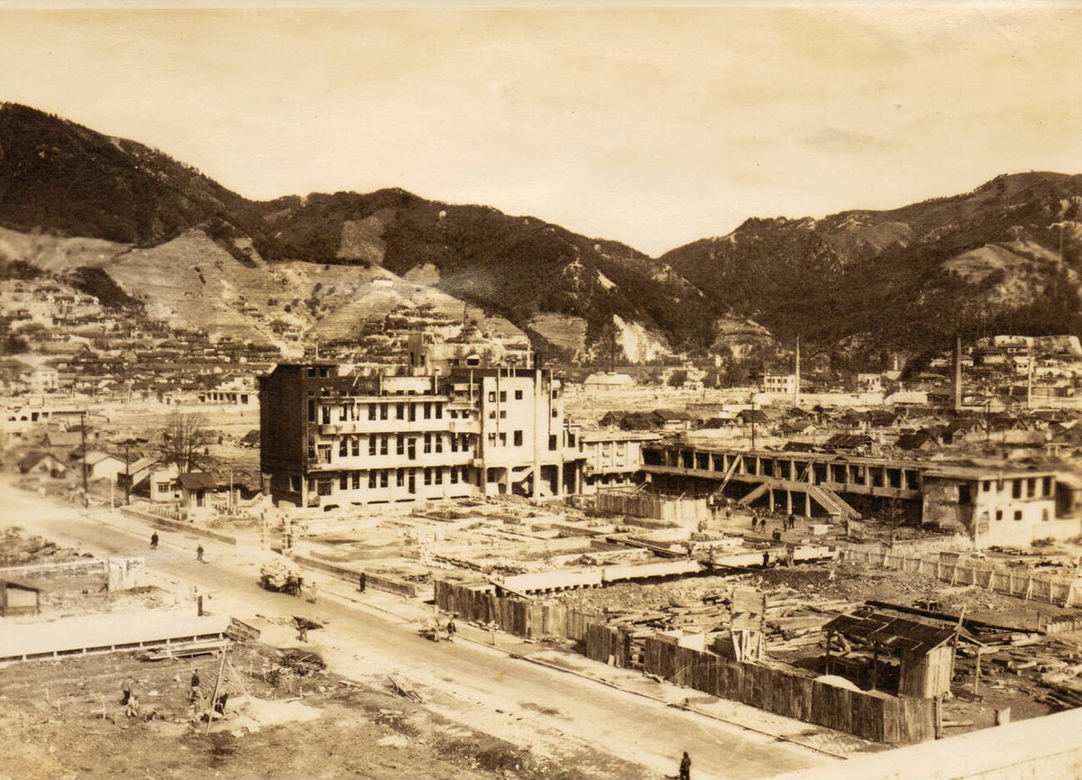 Aftermath of the atomic bomb on Hiroshima, 1945