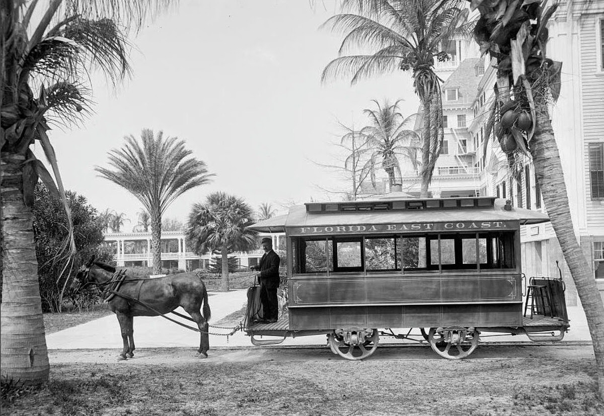 Palm Beach trolley in Florida, 1904