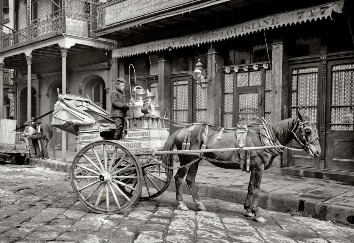 Milk cart in New Orleans, 1903