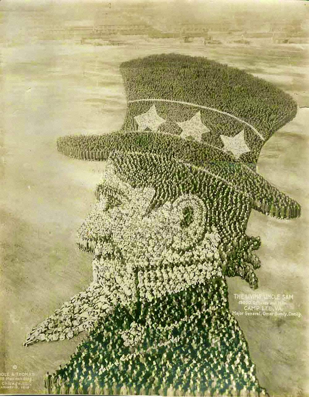 Living Uncle Sam. 19,000 officers and men, Camp Lee, VA.