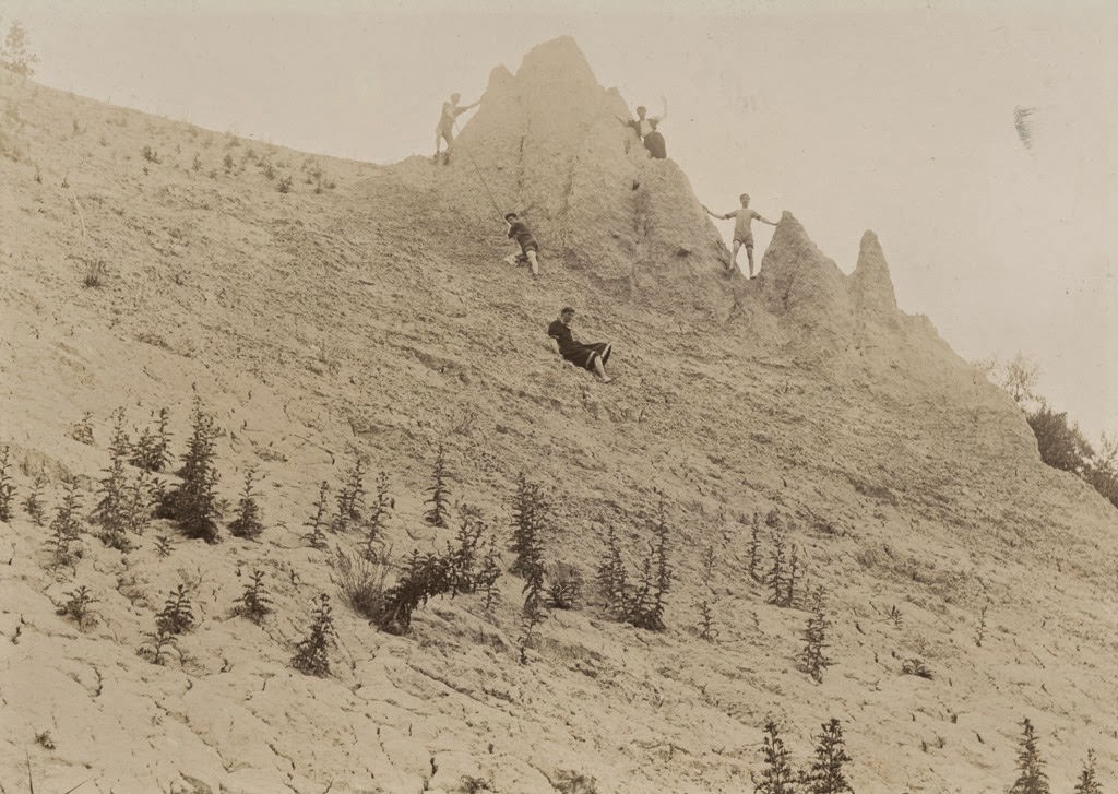 Group on the bluffs, 1897