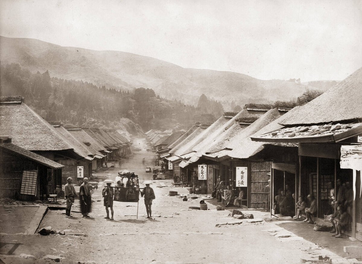 Hakone Village on the Tokaido, 1860s