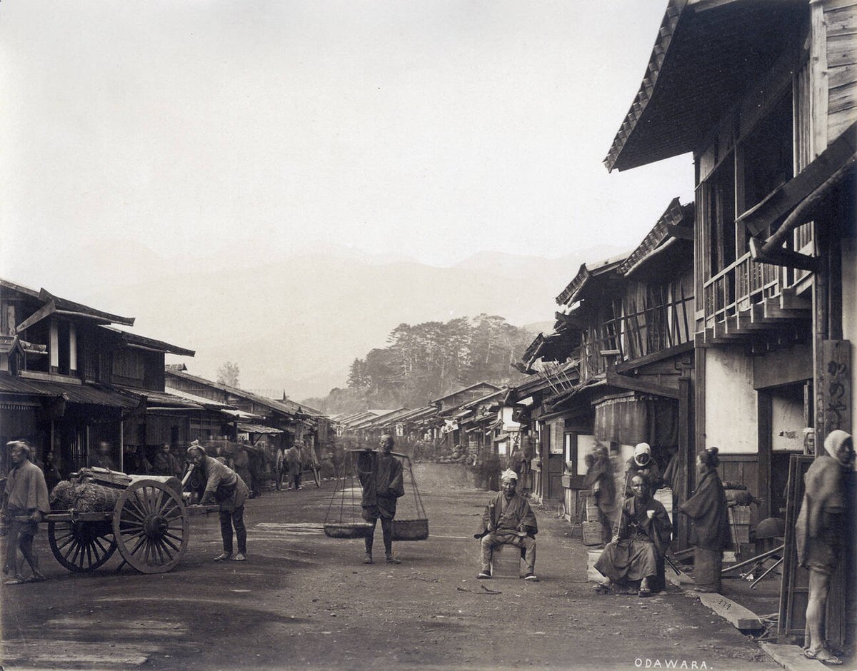 Main street of Odawara on the Tokaido highway, 1869