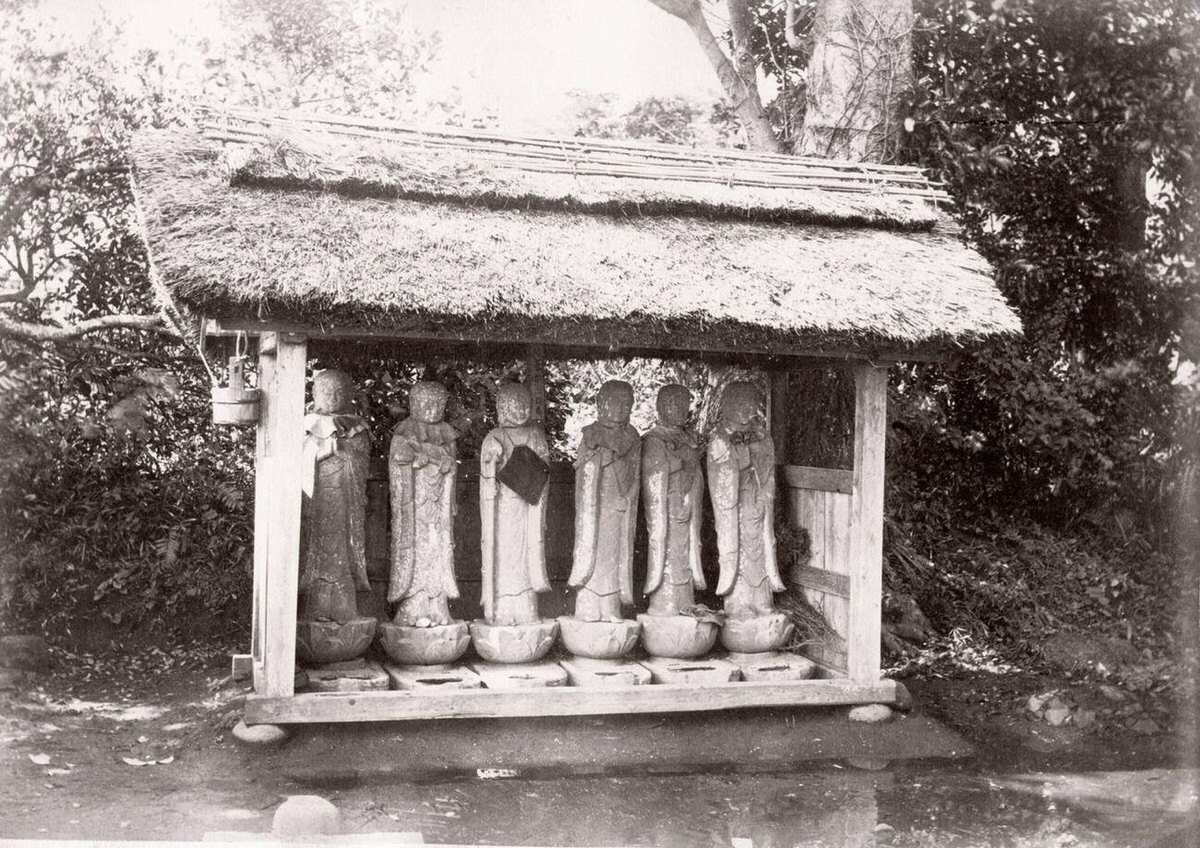 Rokujizo statues, 1870s