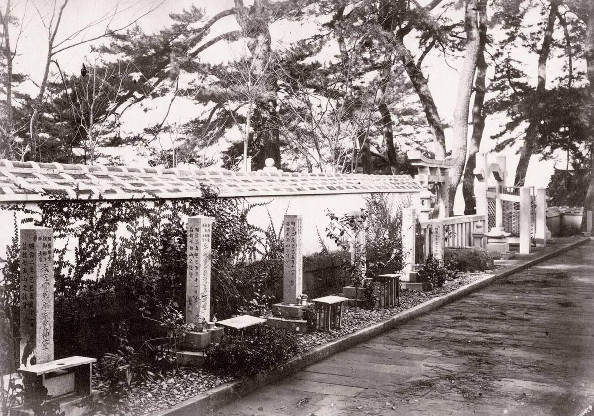 Graves of the Heroes in Nagasaki, 1870s