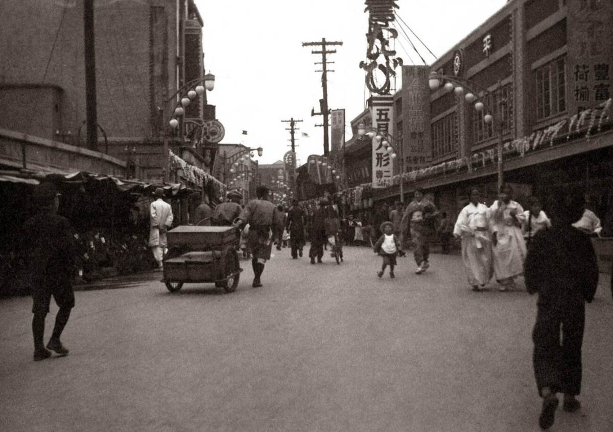 Westward view of Kobe, Japan, 1870s
