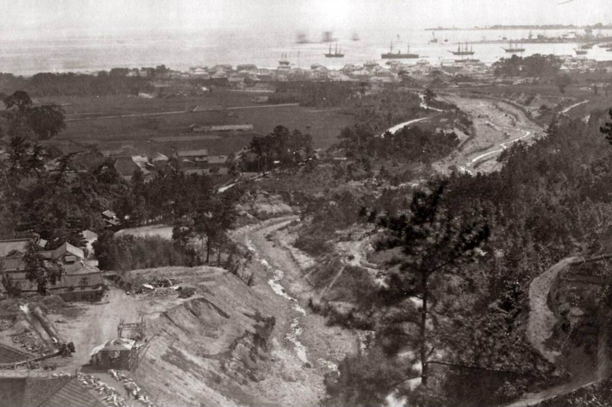 View of eastern Kobe, Japan, 1870s