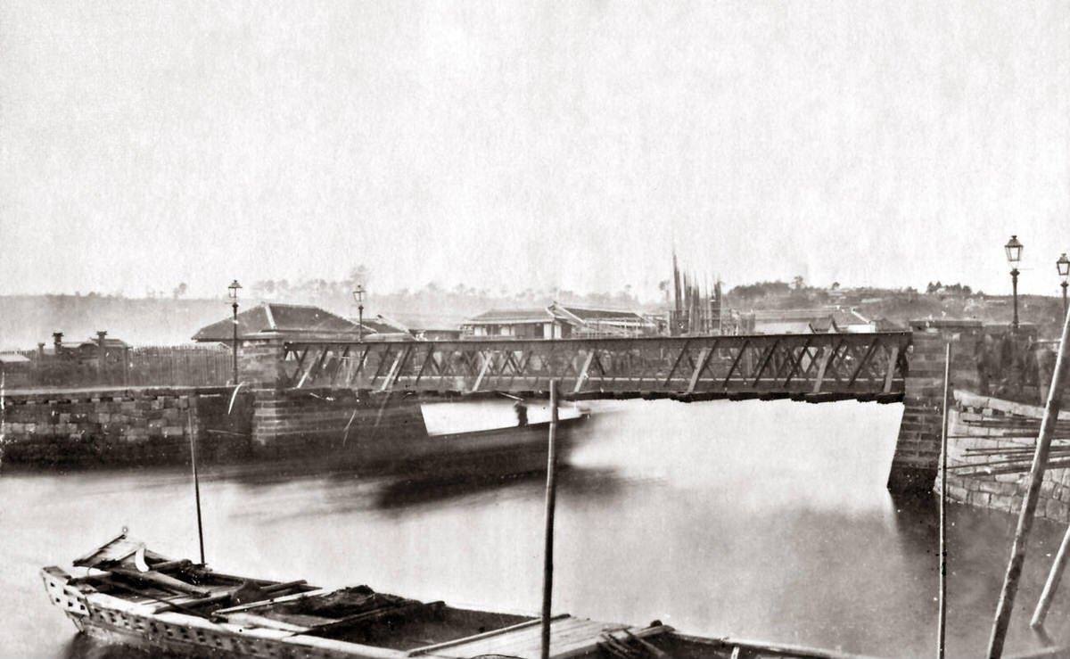 Yoshida iron bridge in Yokohama, Japan, 1870s