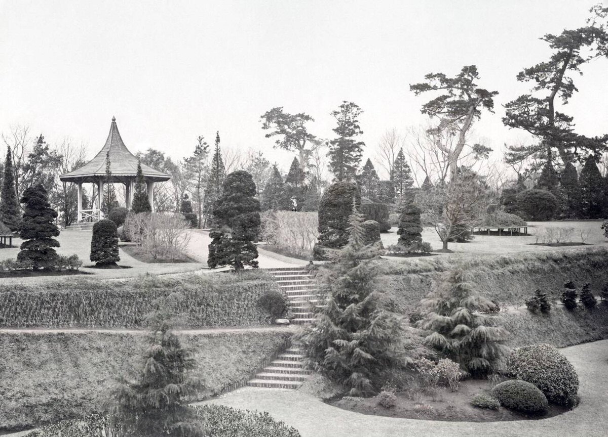 Bluff Gardens in Yokohama, 1890