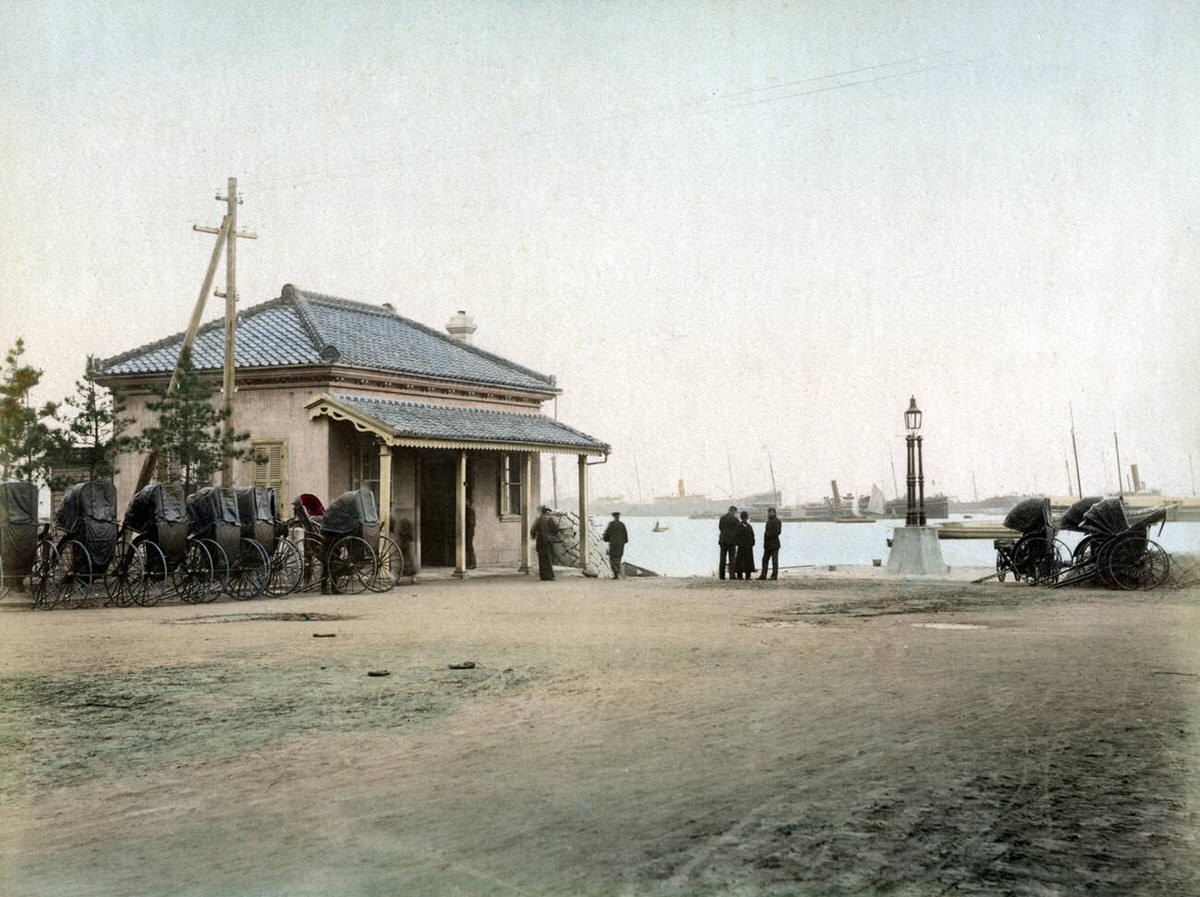 Hatoba in Kobe, 1880s