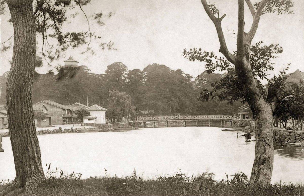 Kitabori Canal in Matsue looking toward Matsue Castle, 1880