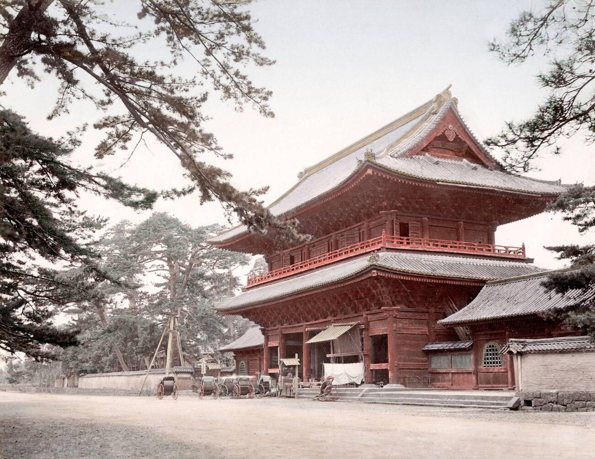 Great gate of Shiba Temple in Tokyo, 1880s