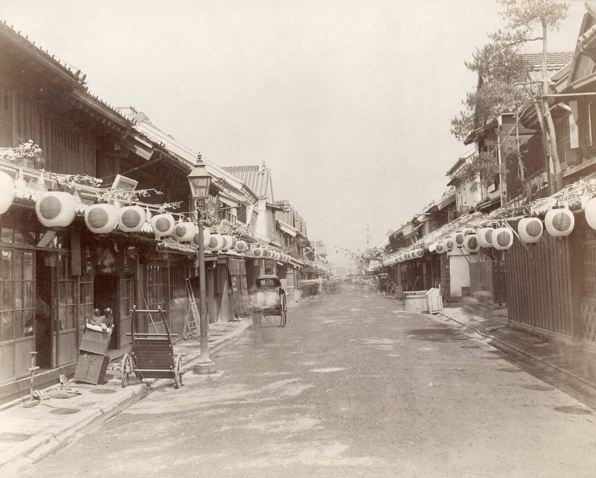 Street scene in Yokohama, 1880