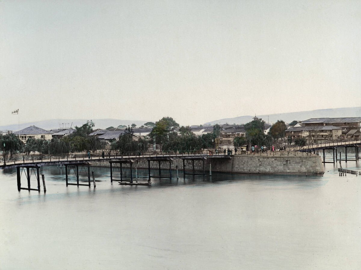 Naniwa Bridge in Osaka, 1880s