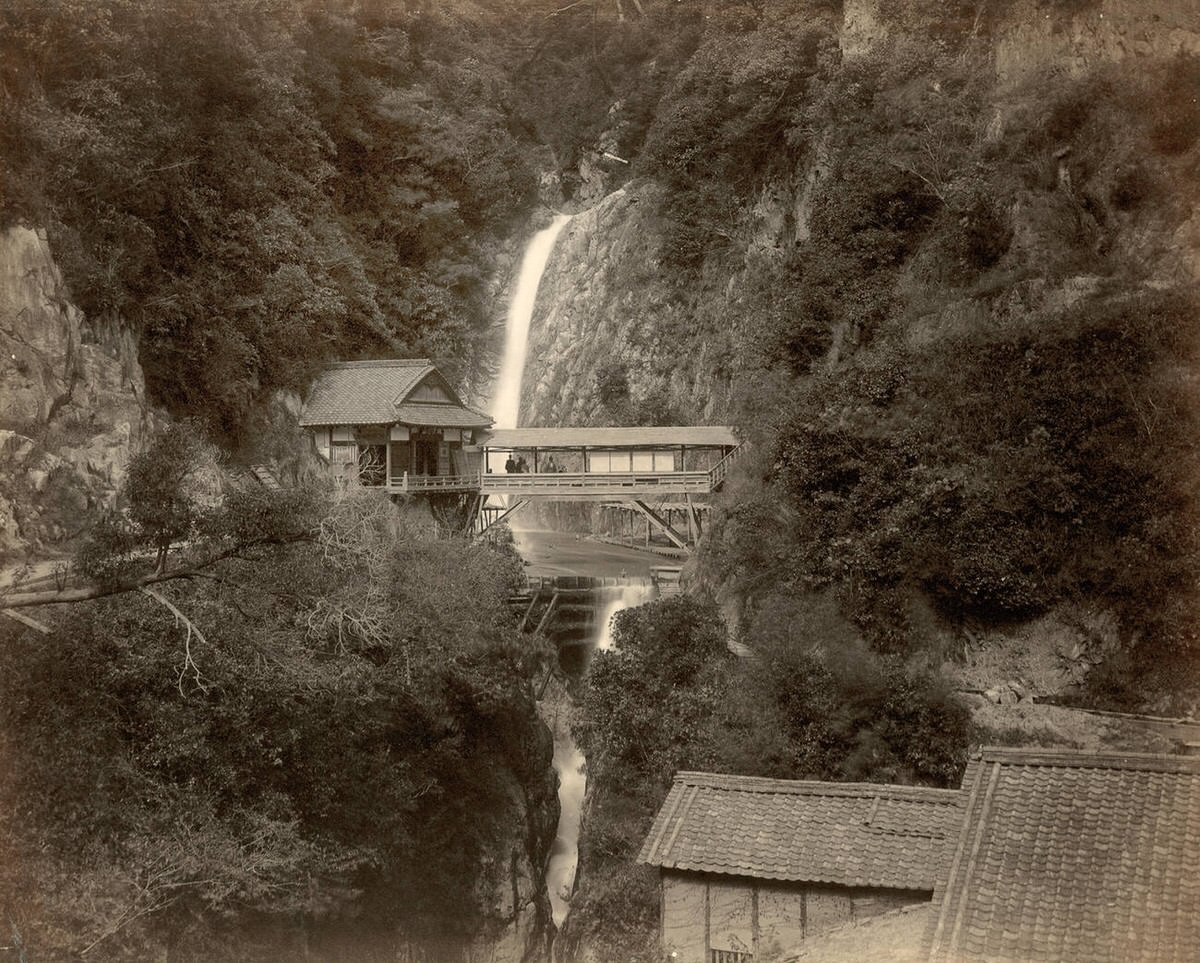 Metaki Falls at Kobe, 1880