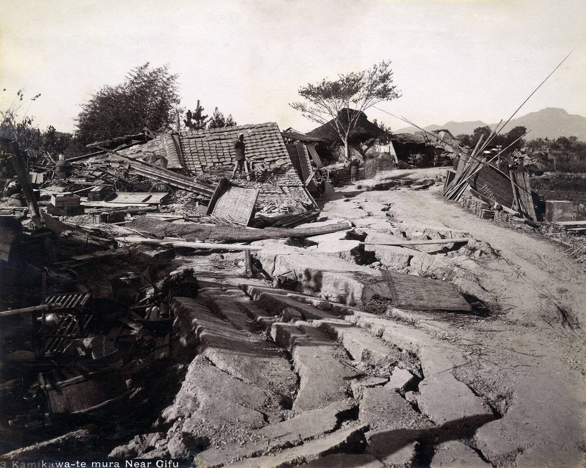 Homes devastated by the Nobi Earthquake in Kamikawate-mura near Gifu, 1891