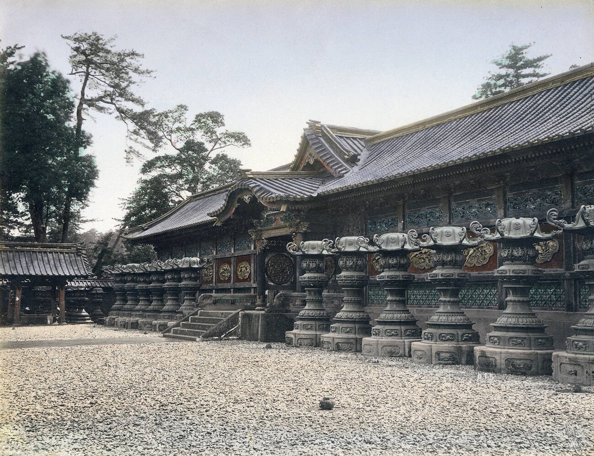 Gate and lanterns at Zojoji Temple in Shiba, Tokyo, 1890s