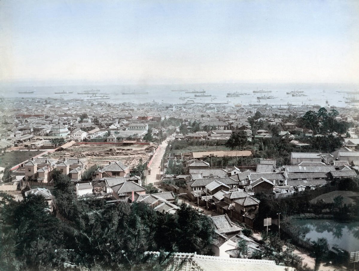 Panoramic view of Kobe and Kobe Port, 1890s