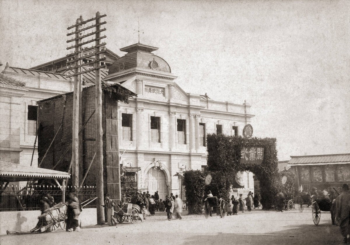 Opening ceremony at the Kabukiza theater in Umeda, Osaka, 1898
