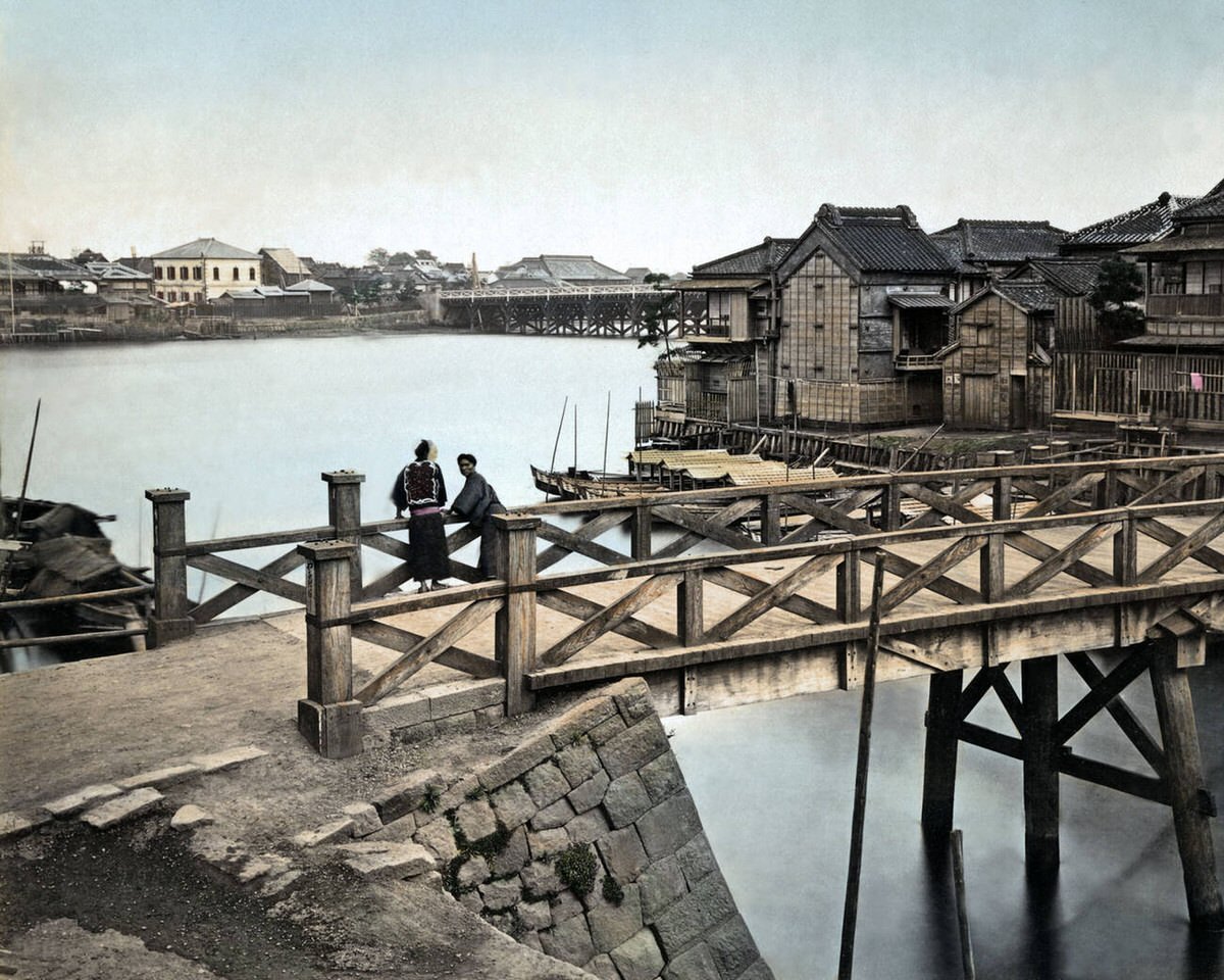 Yanagibashi and the Sumida River in Tokyo.