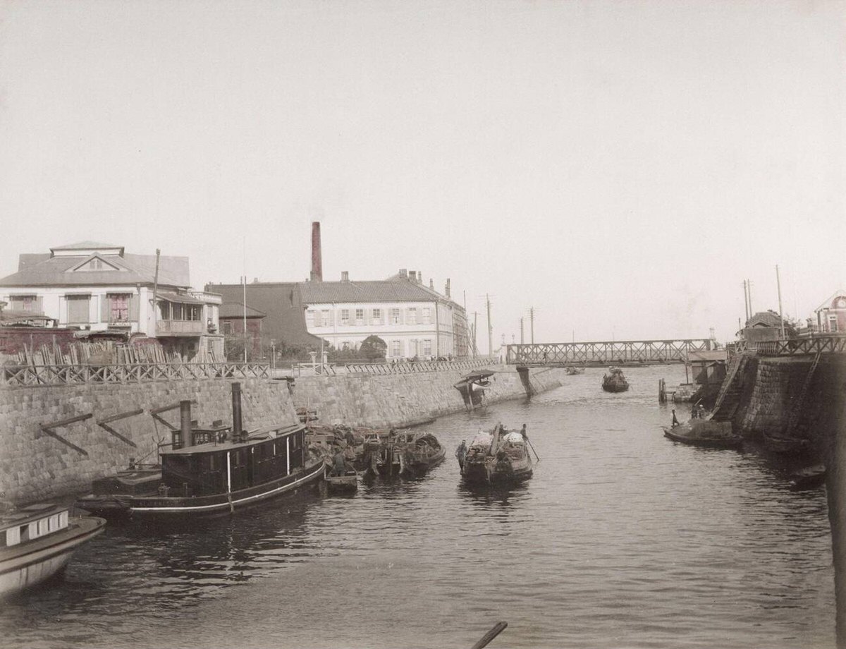 Canal and boats in Yokohama, 1890s