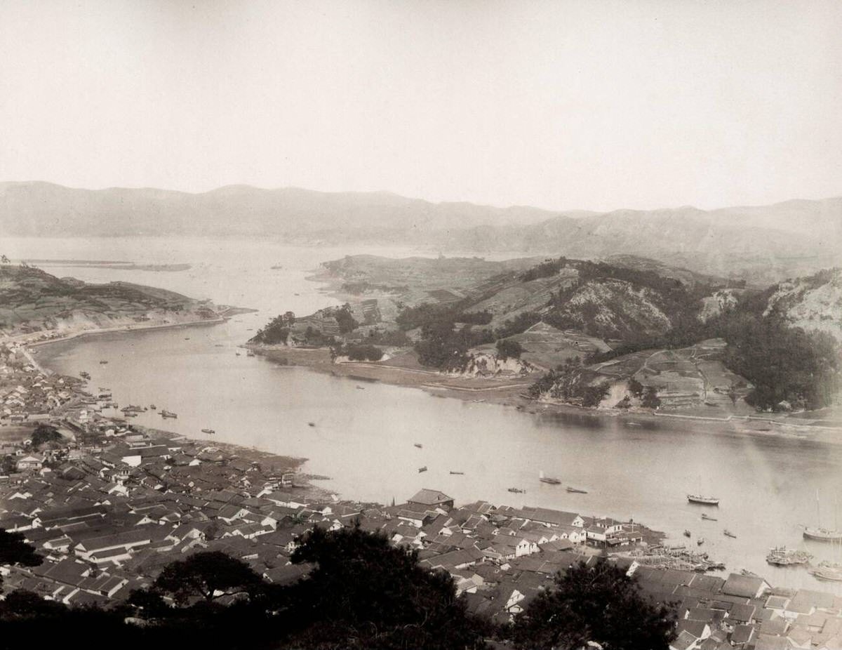 Onomichi port city in Bingo Province, 1890s