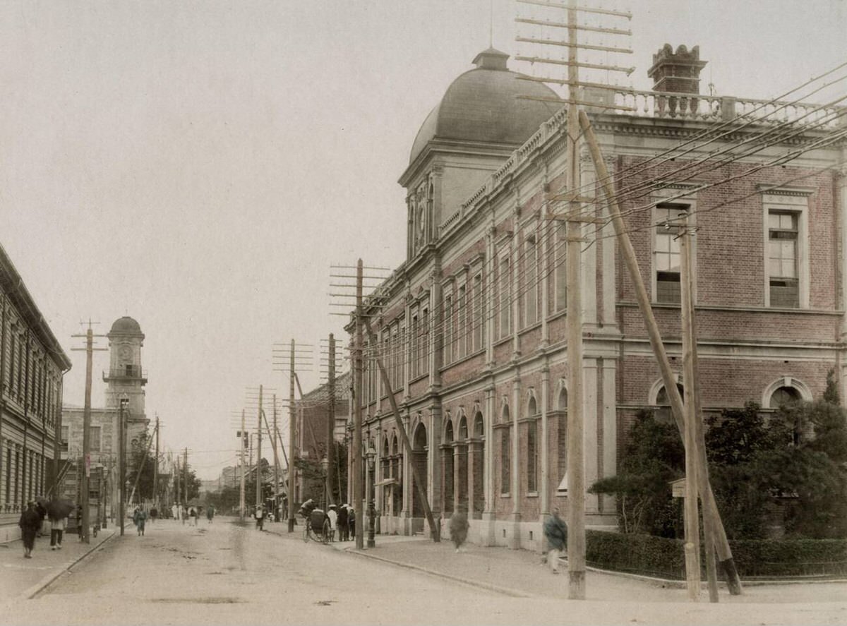 Street scene and the Post Office in Yokohama, 1880