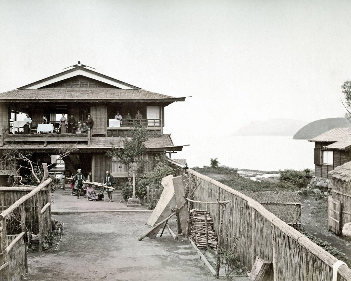 Hotel in Hakone, 1890