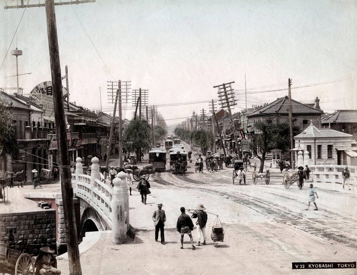 Shinbashi Bridge and traffic in Tokyo, 1890s