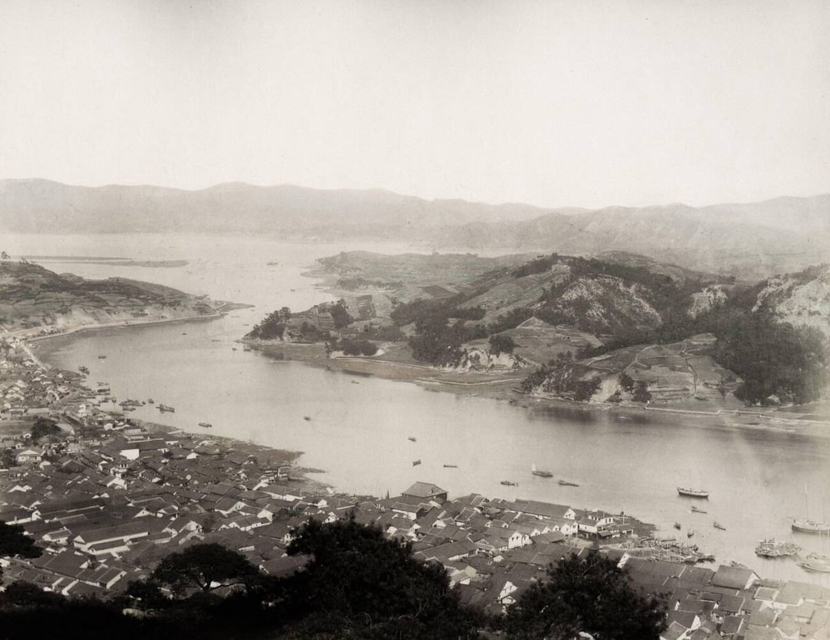 Onomichi port city in Bingo Province, 1890