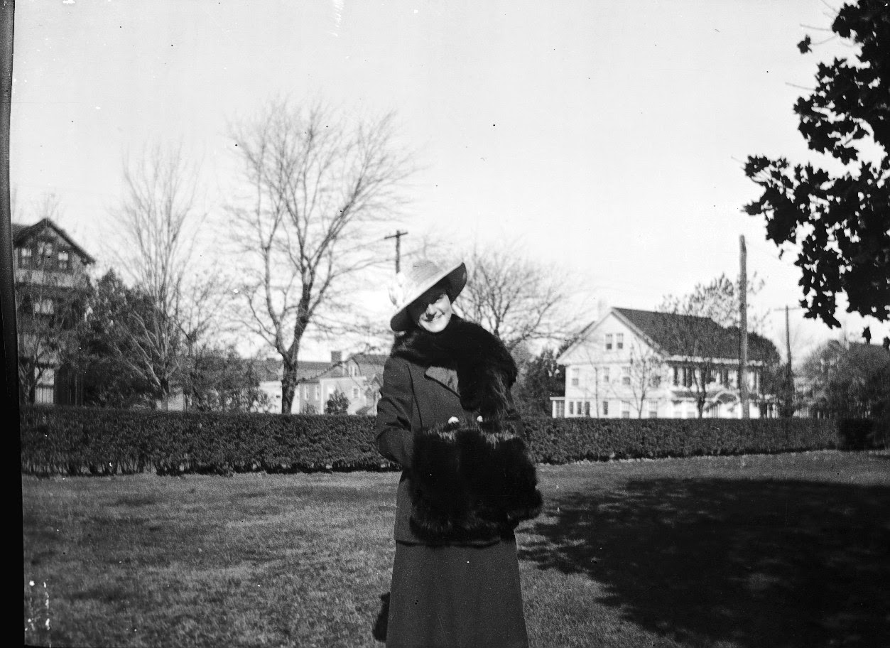 College Life in Lakewood, NJ (1914–1918): Vintage Photos of female Students from a Bygone Era