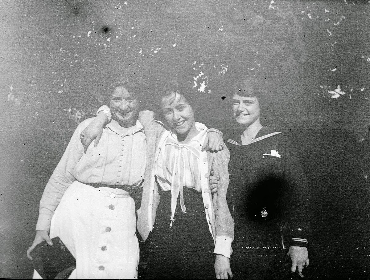 College Life in Lakewood, NJ (1914–1918): Vintage Photos of female Students from a Bygone Era