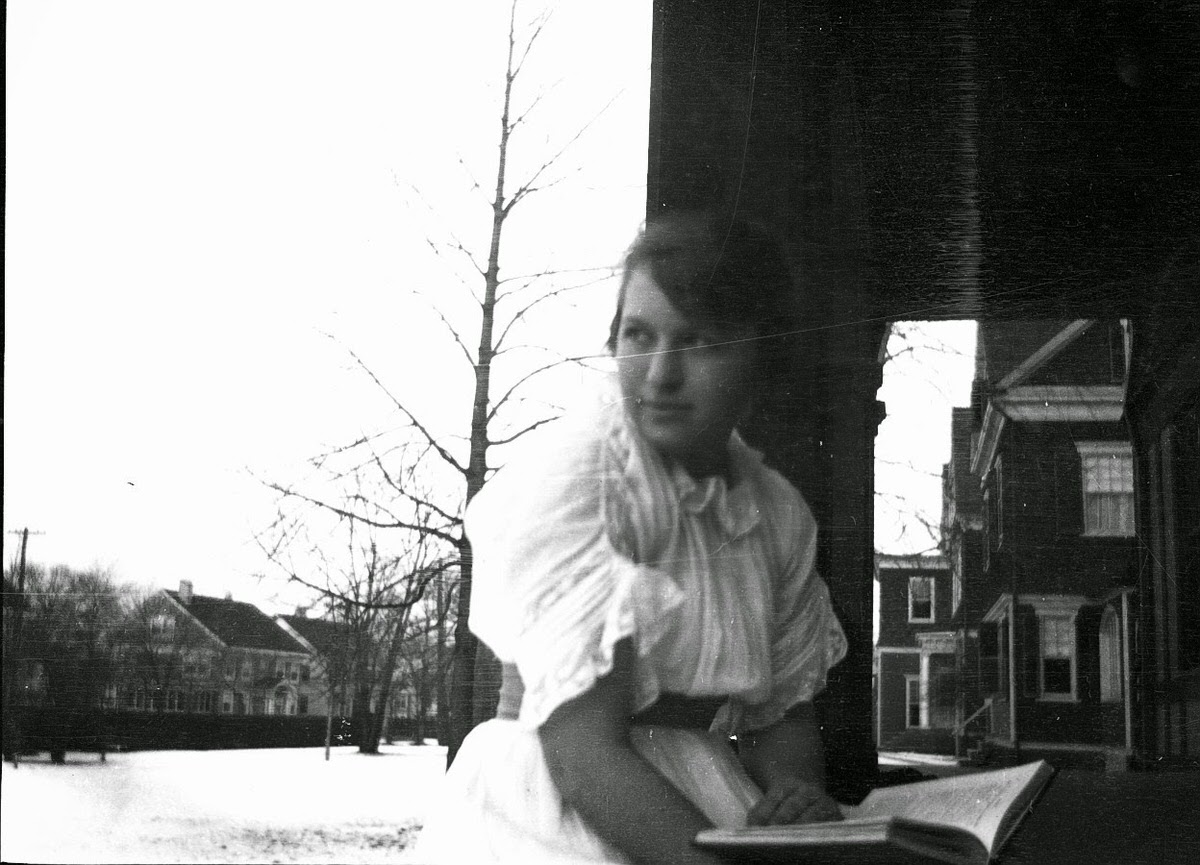 College Life in Lakewood, NJ (1914–1918): Vintage Photos of female Students from a Bygone Era