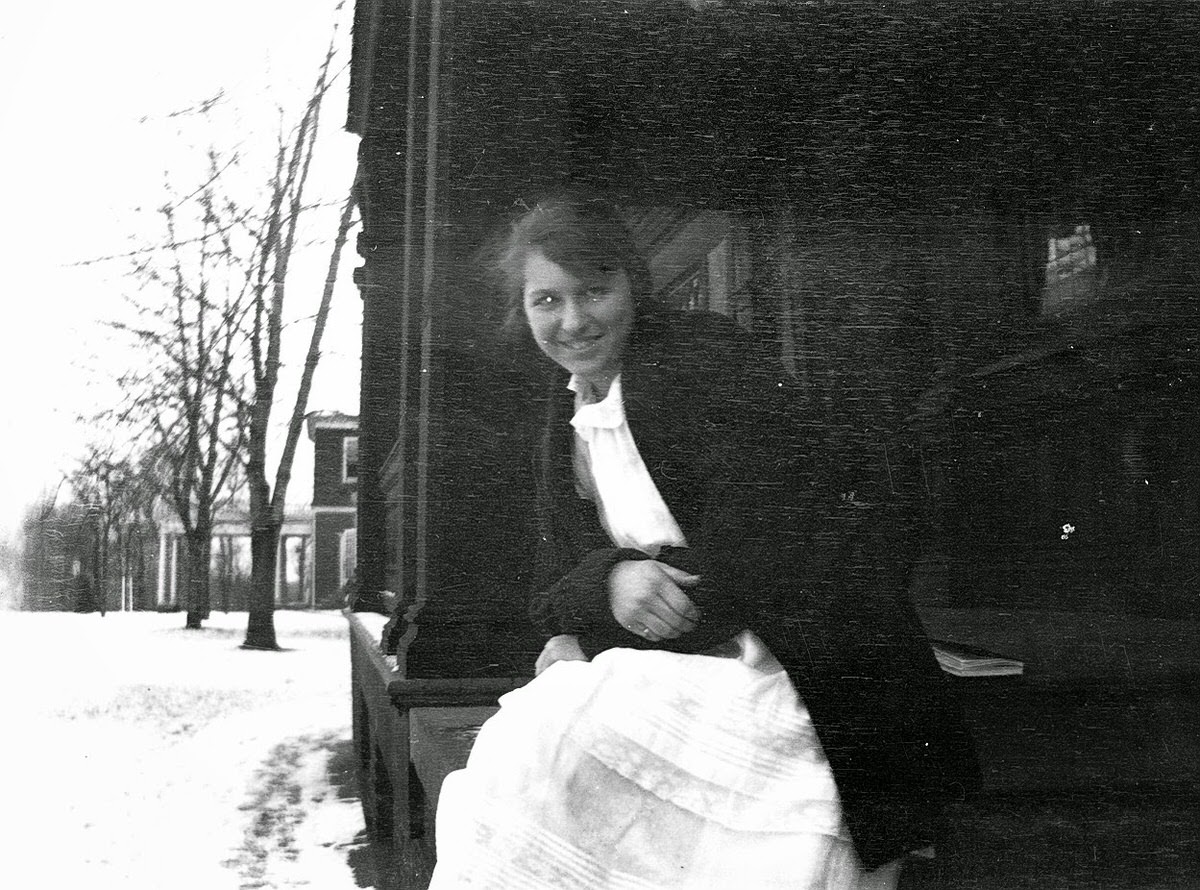 College Life in Lakewood, NJ (1914–1918): Vintage Photos of female Students from a Bygone Era