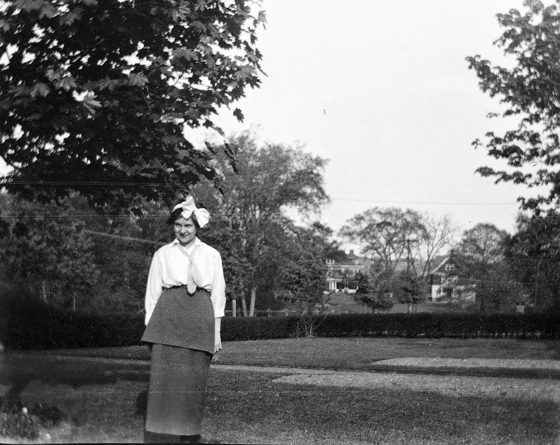 College Life in Lakewood, NJ (1914–1918): Vintage Photos of female Students from a Bygone Era