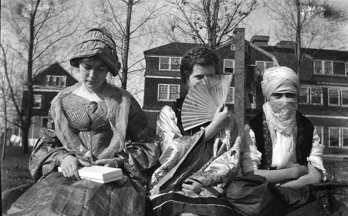 College Life in Lakewood, NJ (1914–1918): Vintage Photos of female Students from a Bygone Era