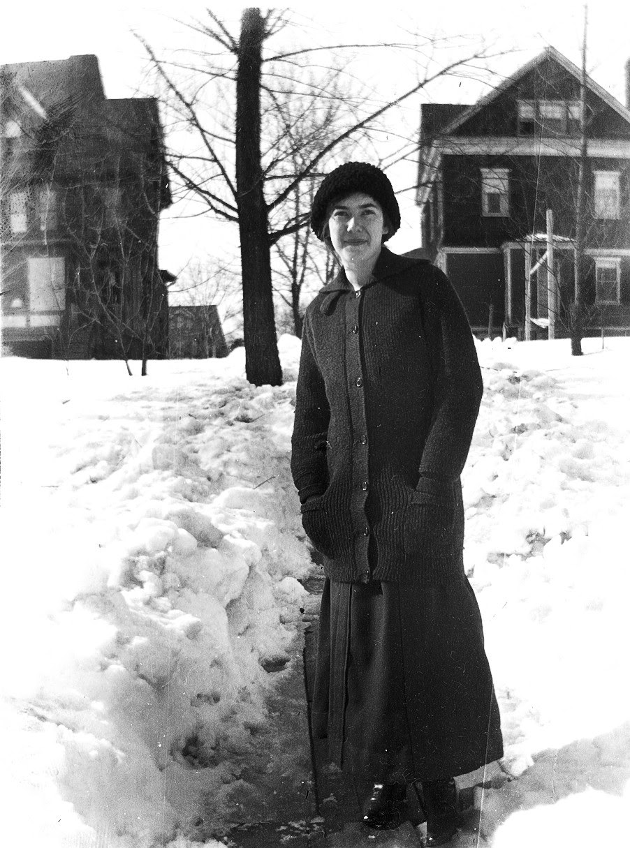 College Life in Lakewood, NJ (1914–1918): Vintage Photos of female Students from a Bygone Era
