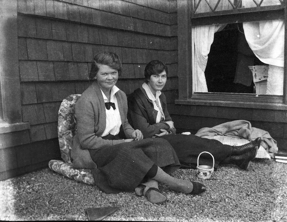 College Life in Lakewood, NJ (1914–1918): Vintage Photos of female Students from a Bygone Era