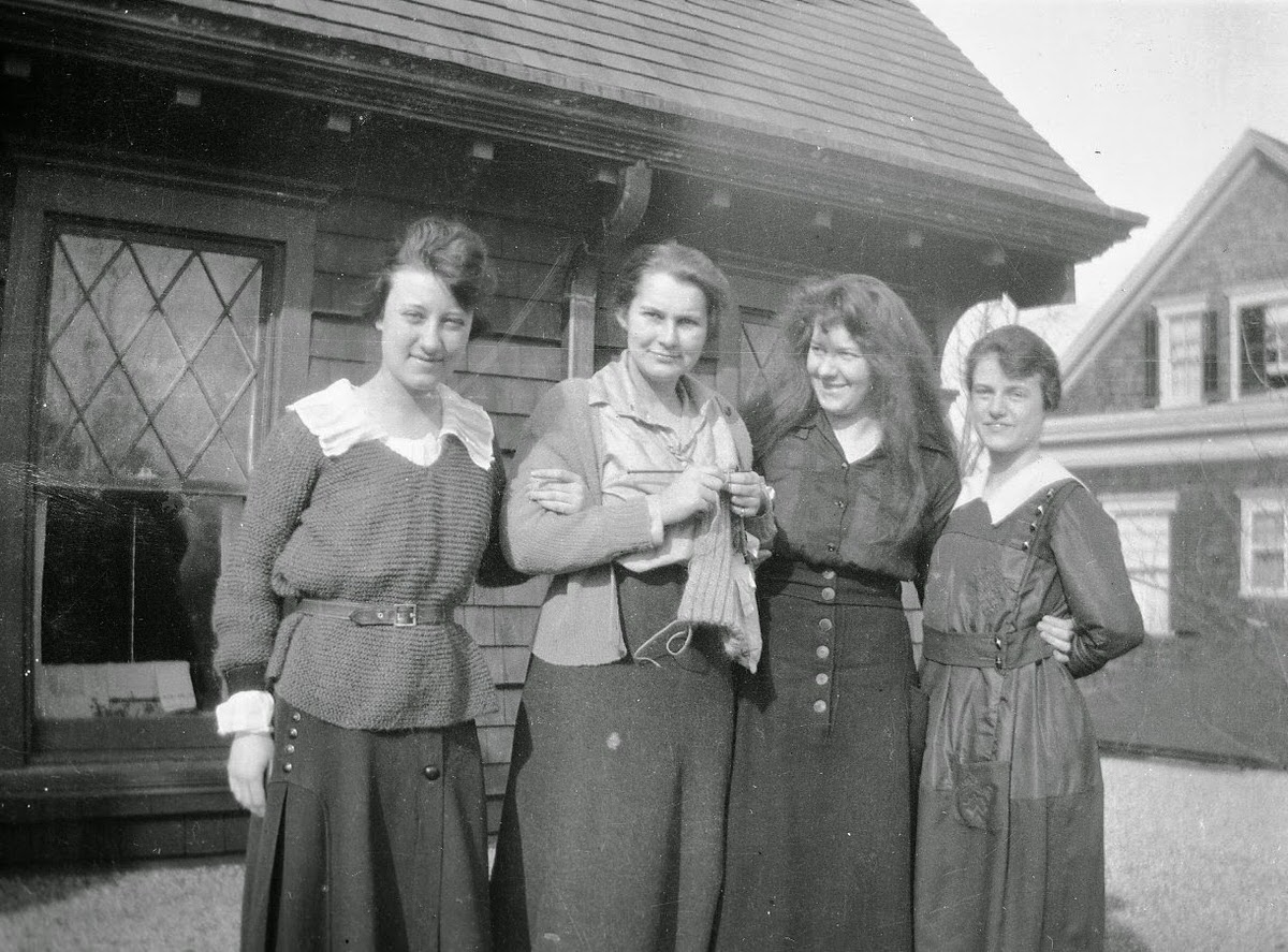 College Life in Lakewood, NJ (1914–1918): Vintage Photos of female Students from a Bygone Era