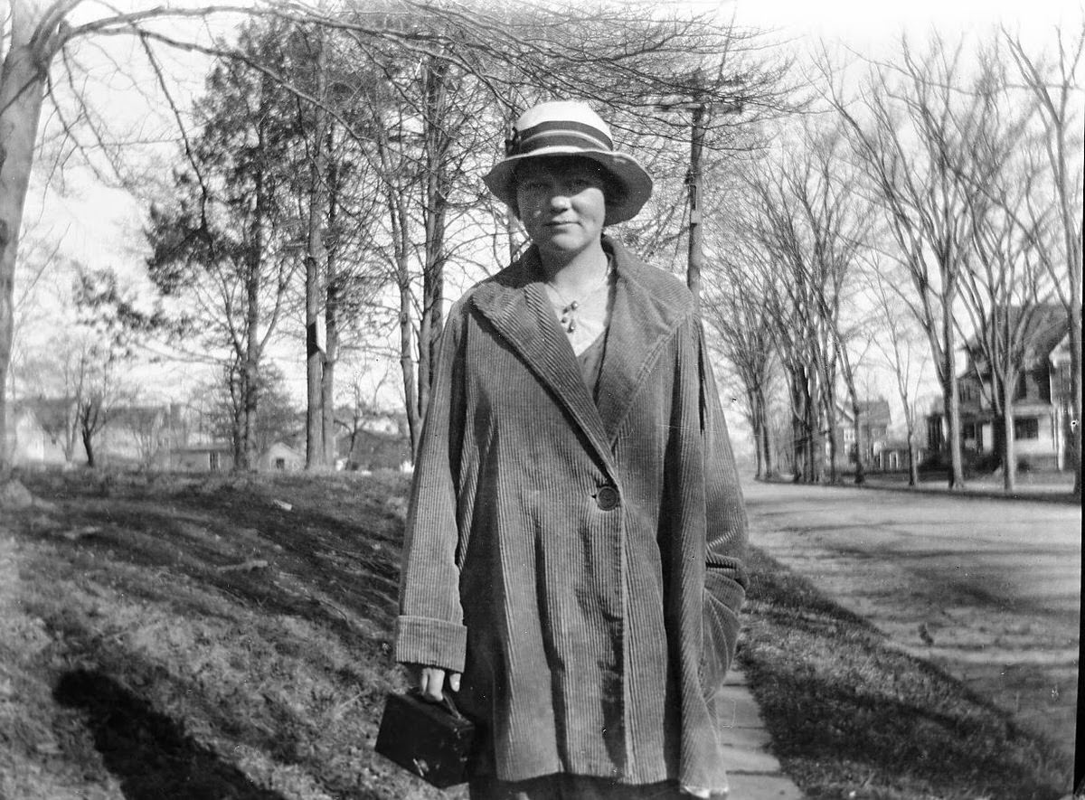 College Life in Lakewood, NJ (1914–1918): Vintage Photos of female Students from a Bygone Era