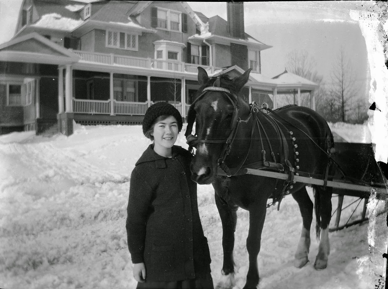 College Life in Lakewood, NJ (1914–1918): Vintage Photos of female Students from a Bygone Era