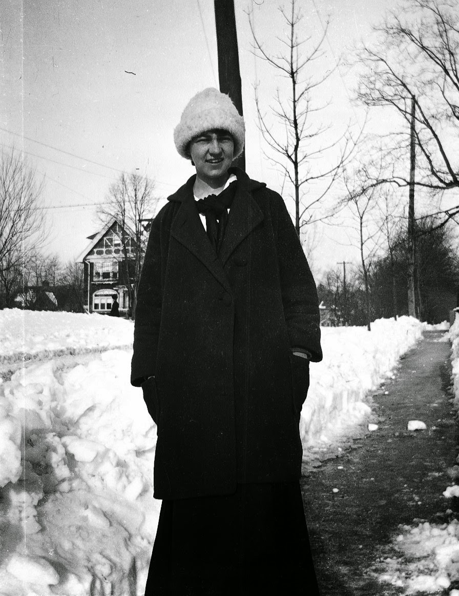 College Life in Lakewood, NJ (1914–1918): Vintage Photos of female Students from a Bygone Era