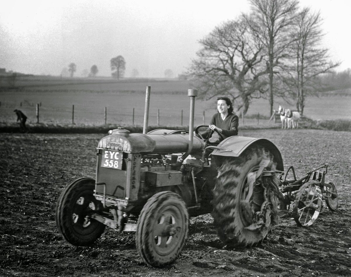 Vintage Photos of Land Girls During World War II: The Women Who Kept Britain Growing