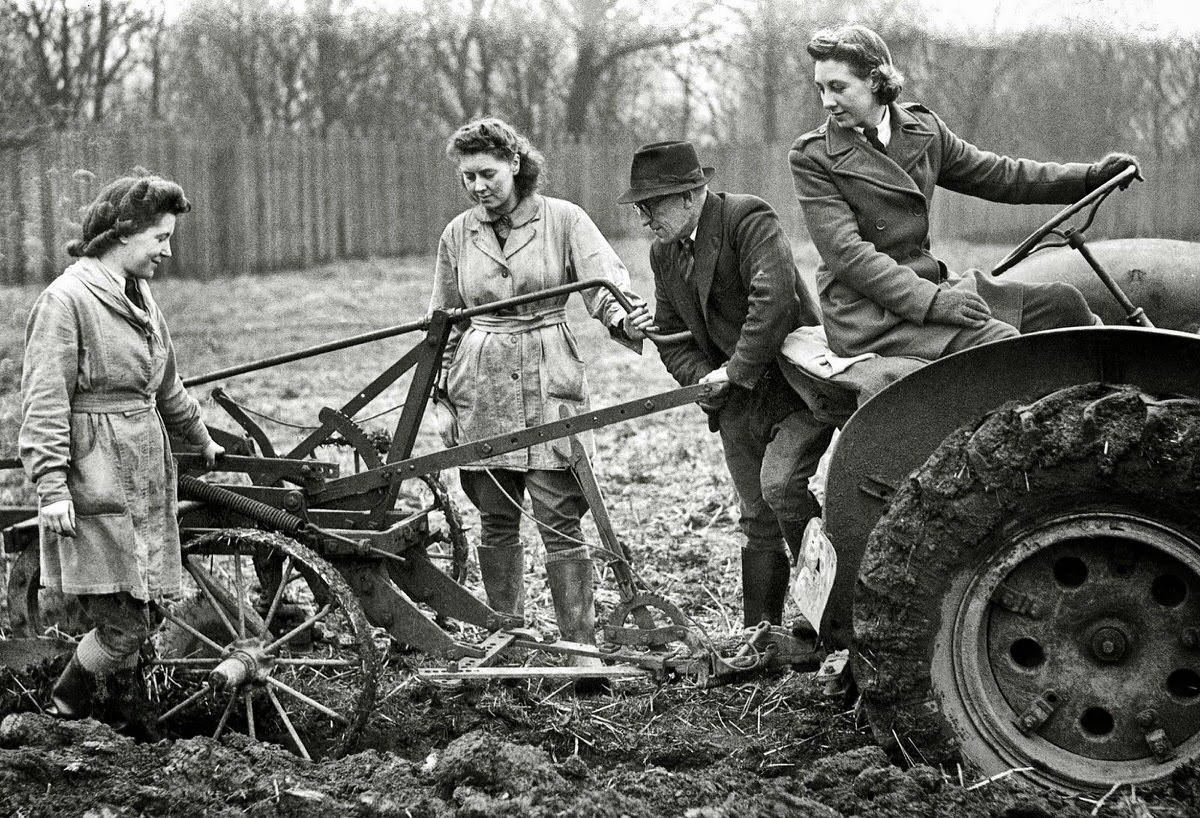 Vintage Photos of Land Girls During World War II: The Women Who Kept Britain Growing
