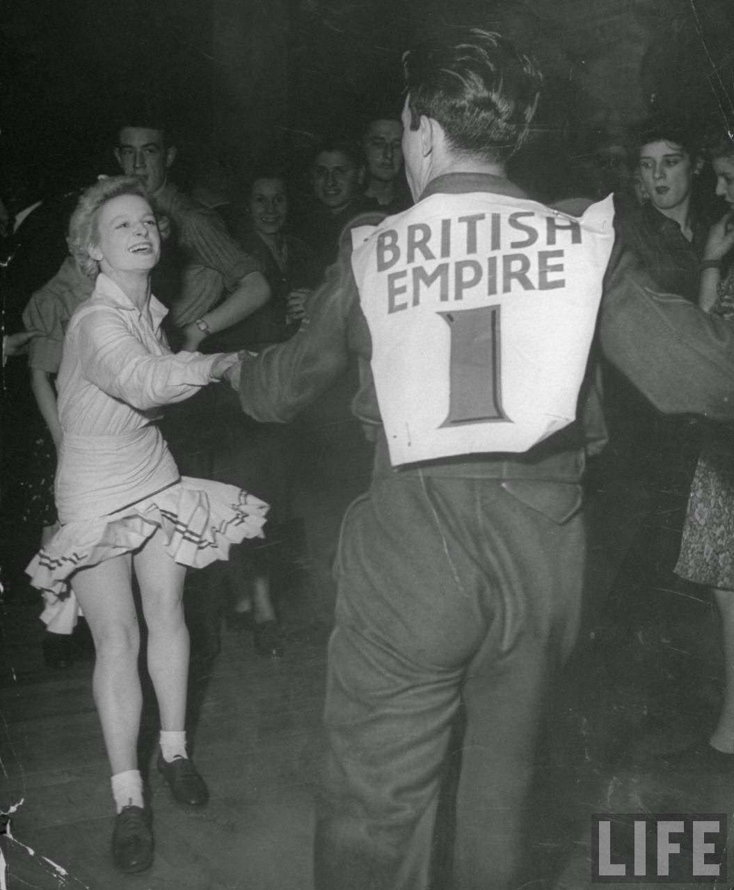 Couples dancing the jitterbug at the Paramount Dance Hall on Tottenham Court Road, 1940s