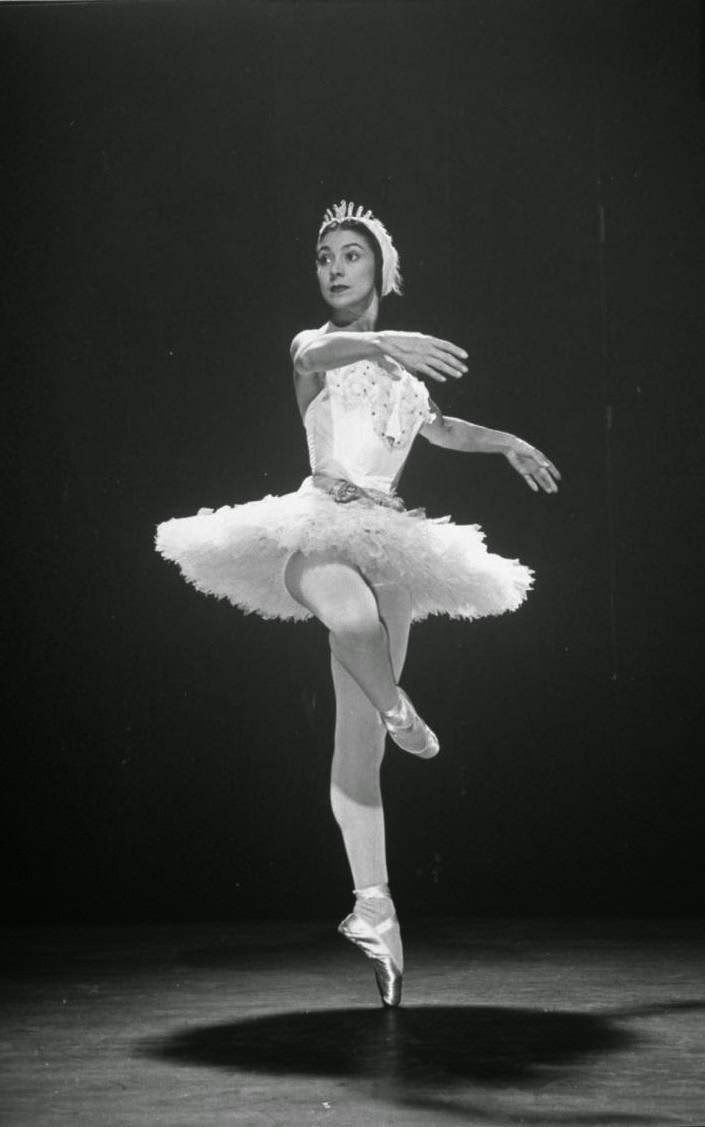 Stunning Stage Photos of Margot Fonteyn Dancing in White Costume at the Metropolitan Opera House (1949)