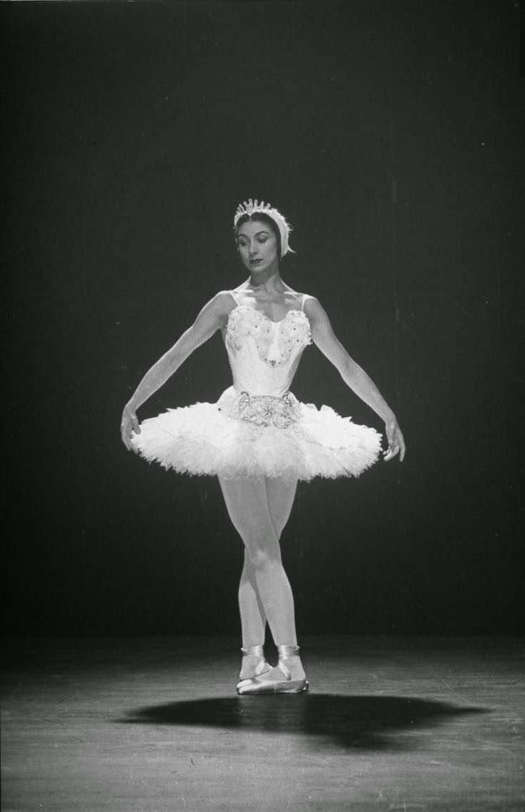Stunning Stage Photos of Margot Fonteyn Dancing in White Costume at the Metropolitan Opera House (1949)