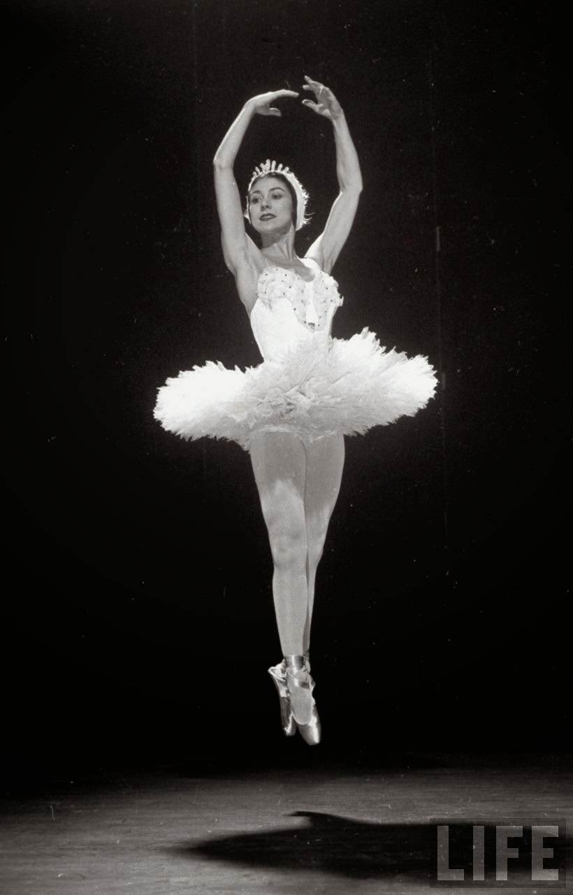Stunning Stage Photos of Margot Fonteyn Dancing in White Costume at the Metropolitan Opera House (1949)