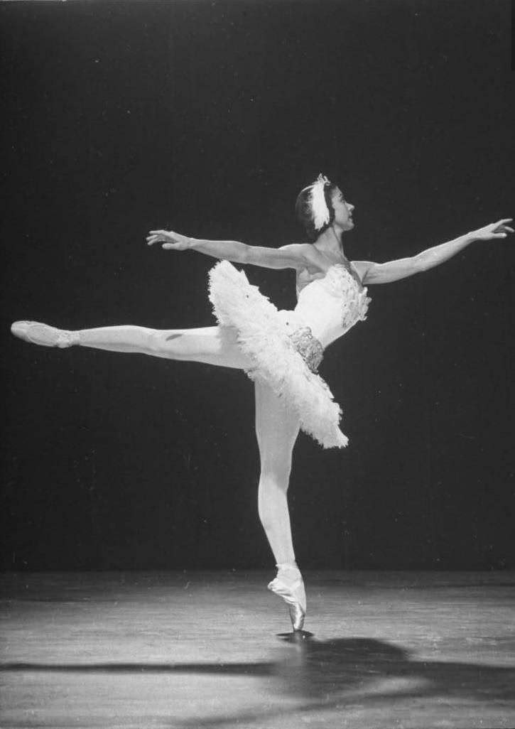 Stunning Stage Photos of Margot Fonteyn Dancing in White Costume at the Metropolitan Opera House (1949)